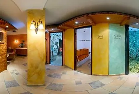 库勒尔格朗德酒店 酒店