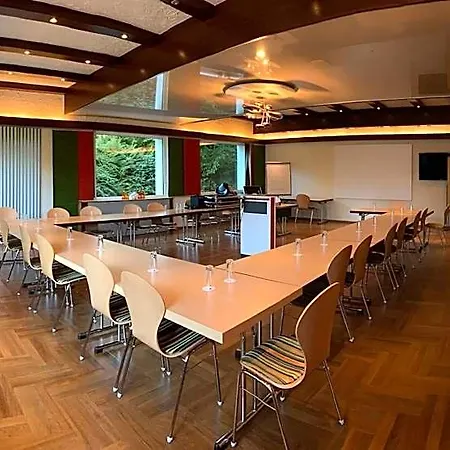 库勒尔格朗德酒店 Grasellenbach